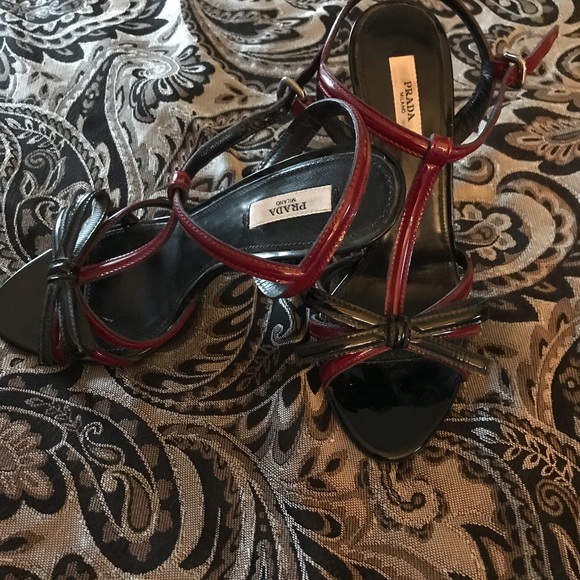 Authentic Prada Burgundy/ Black Patent Sandal - Picture 3 of 6